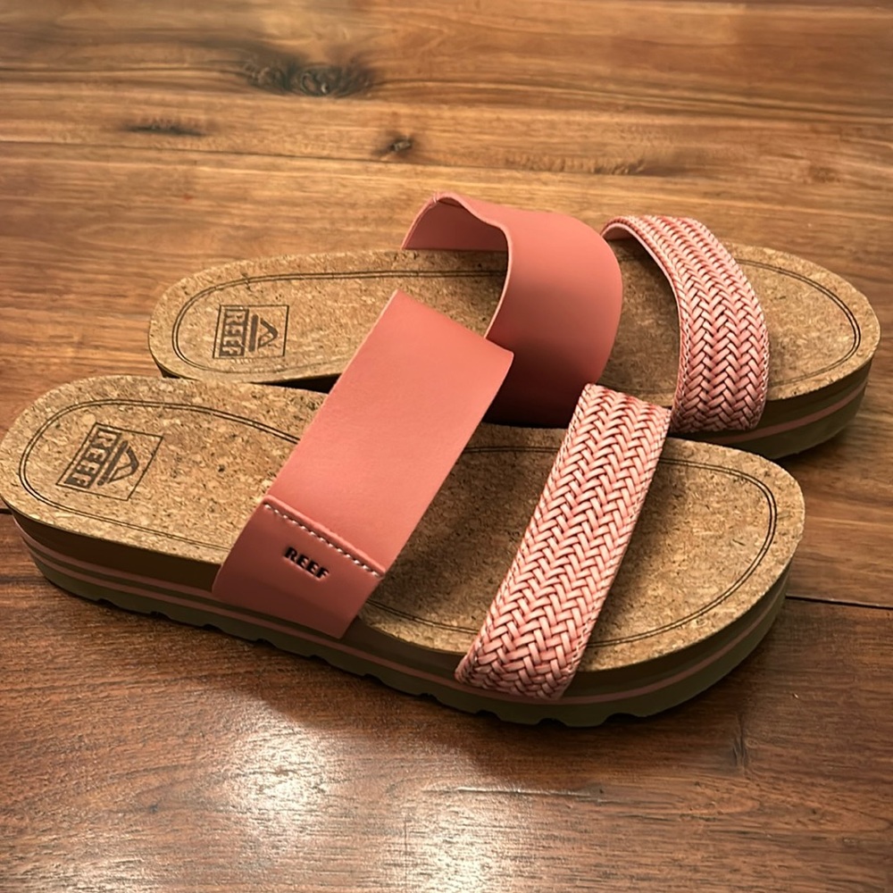 Reef Sandals - 9